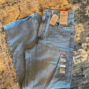 Levi’s  Womans High Waisted Straight Jeans